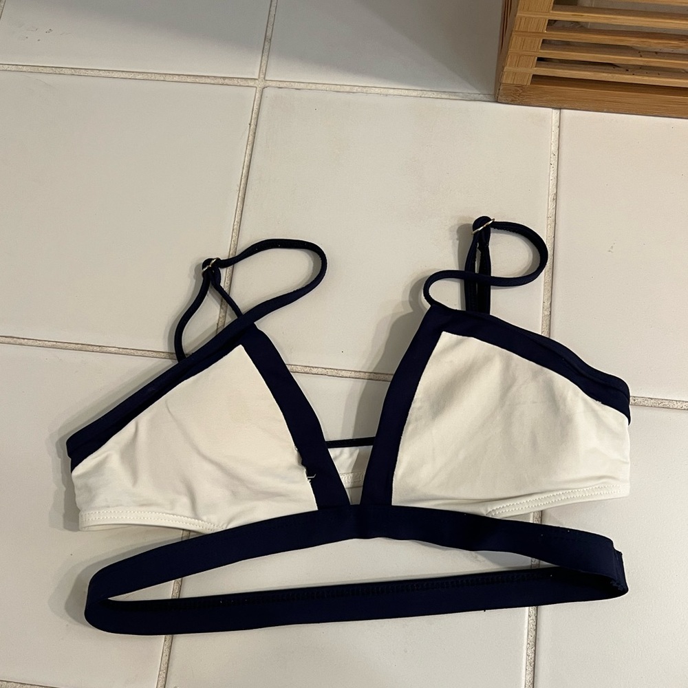 L Space Bikini - Picture 3 of 7